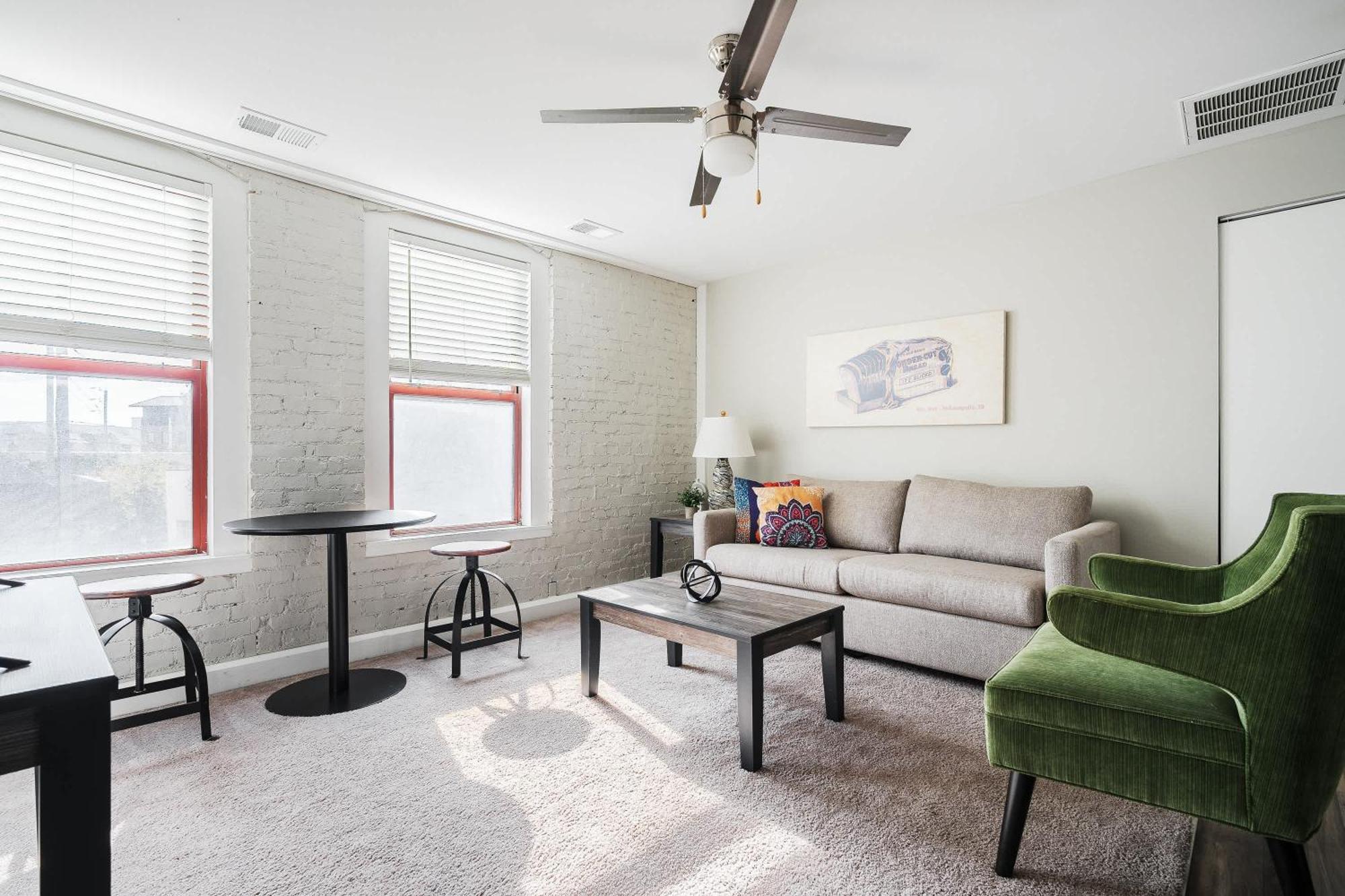 Modern Mass Ave 1Br Apartment With Kitchen Indianapolis Bagian luar foto