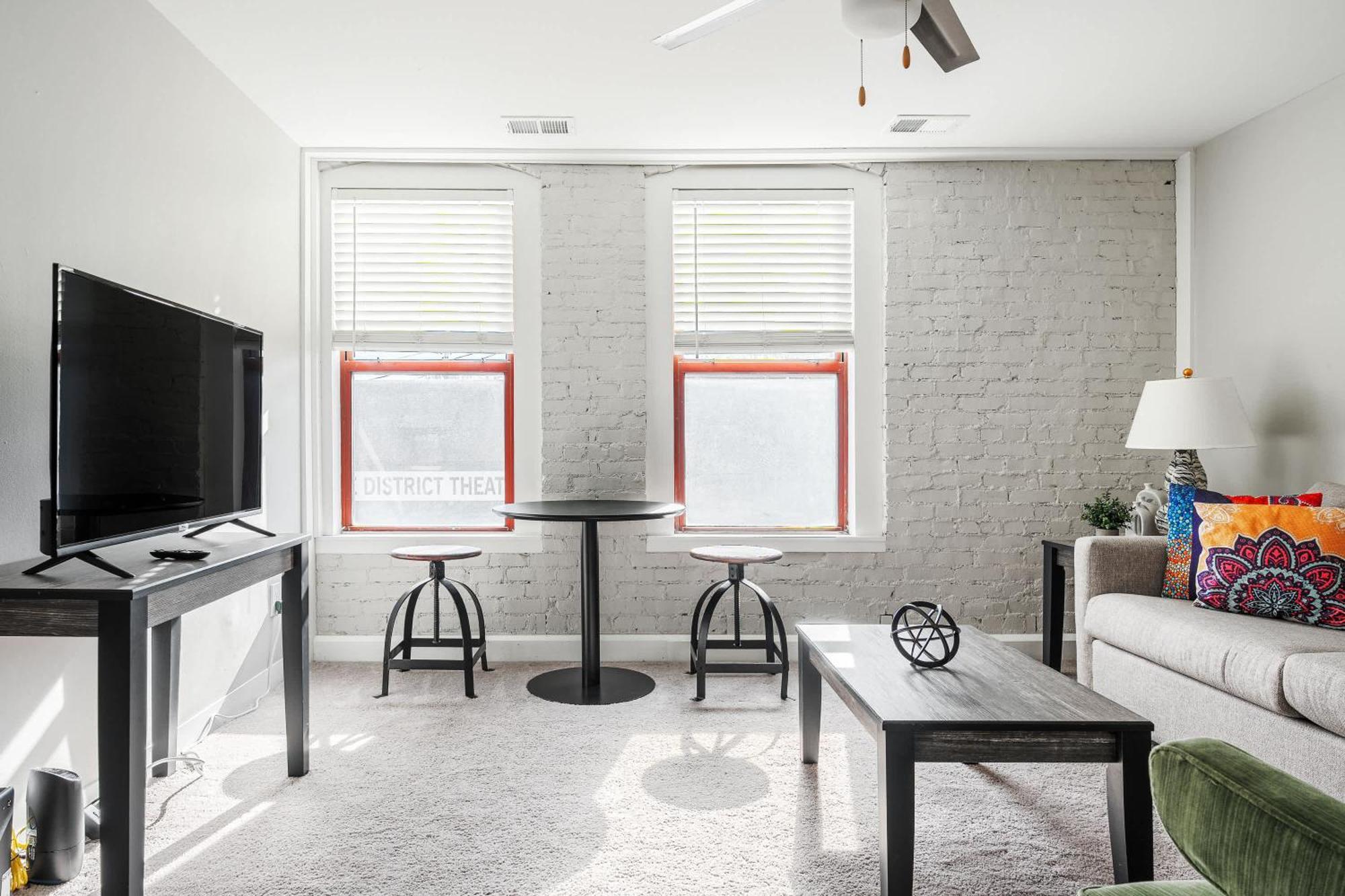 Modern Mass Ave 1Br Apartment With Kitchen Indianapolis Bagian luar foto