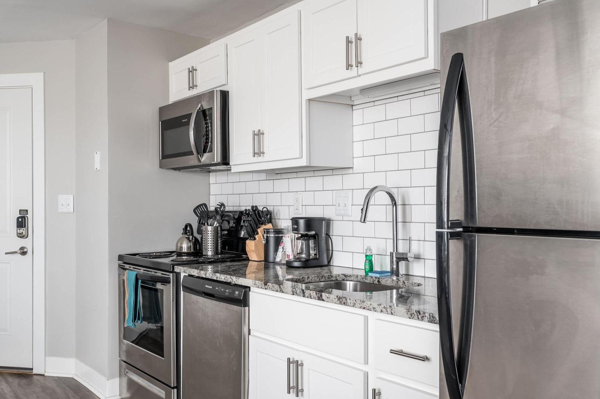 Modern Mass Ave 1Br Apartment With Kitchen Indianapolis Bagian luar foto